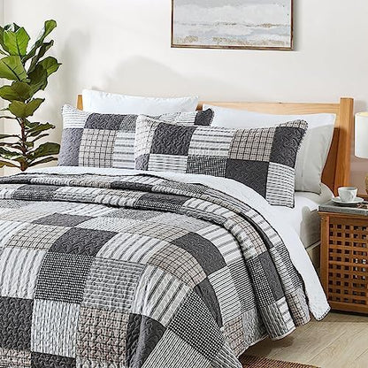 HIARUO Quilt Set Queen Size, 3 Pieces Bedspread Coverlet Plaid Patchwork Quilt Farmhouse Queen Size Comforter Set Lightweight Bedding with 2 Pillow Covers Shams for All Season Gray Brown White