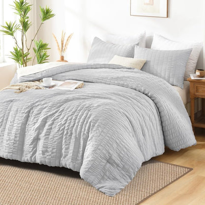 AveLom Seersucker Oversized King Comforter Set Light Grey (120x98 in), 3 Pieces 100% Soft Washed Microfiber Lightweight Comforter, All Season Down Alternative Comforter Set for King Bed