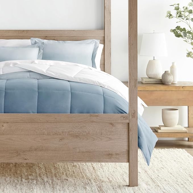 LINENS & HUTCH Comforter Set Patterned Microfiber All Season Down-Alternative Ultra Soft Bedding in Ocean Waves White - Full/Queen Ocean Waves White Light Blue