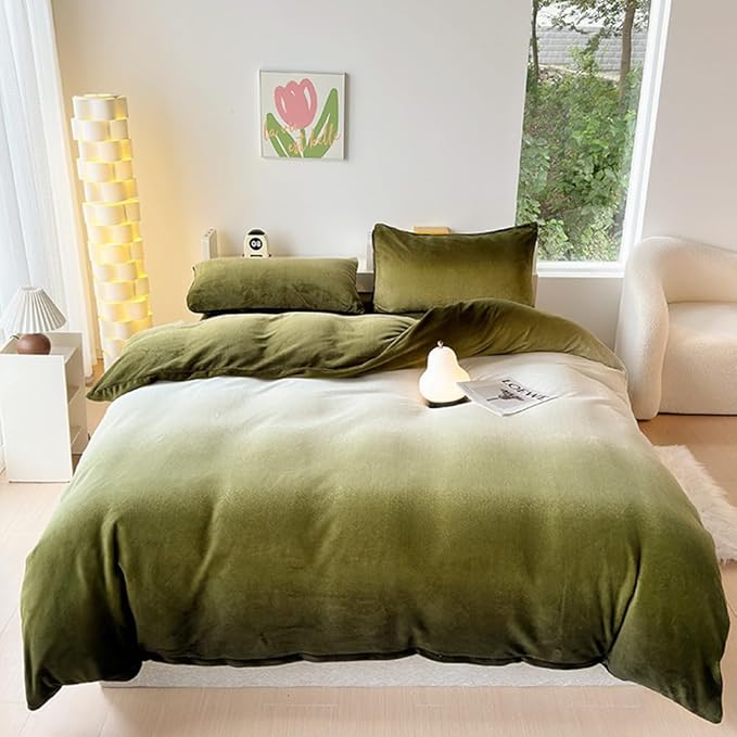 CLOTHKNOW Green White Queen Comforter Sets Velvet Bedding Comforter Sets Olive Green Comforter Soft Comforter Queen with 2 x Pillow Cases