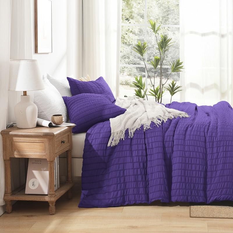 AveLom Dark Purple Seersucker King Comforter Set (104x90 inches), 3 Pieces-100% Soft Washed Microfiber Lightweight Comforter with 2 Pillowcases, All Season Down Alternative Comforter Set for Bedding