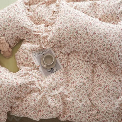 Girls Floral Comforter Set Twin XL Pink Red Flower Comforter Boho Vintage Floral Bedding Comforter with 2 Ruffle Pillow Shams Botanical Bedding Cottagecore Comforter Set Twin XL Bed for Teens Girls