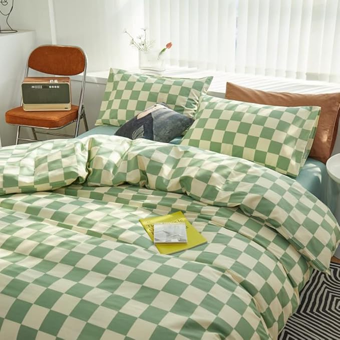 CLOTHKNOW Green White Plaid Comforter Set California King Grid Bedding Comforter Sets Checker Comforter with 2 x Pillow Cases
