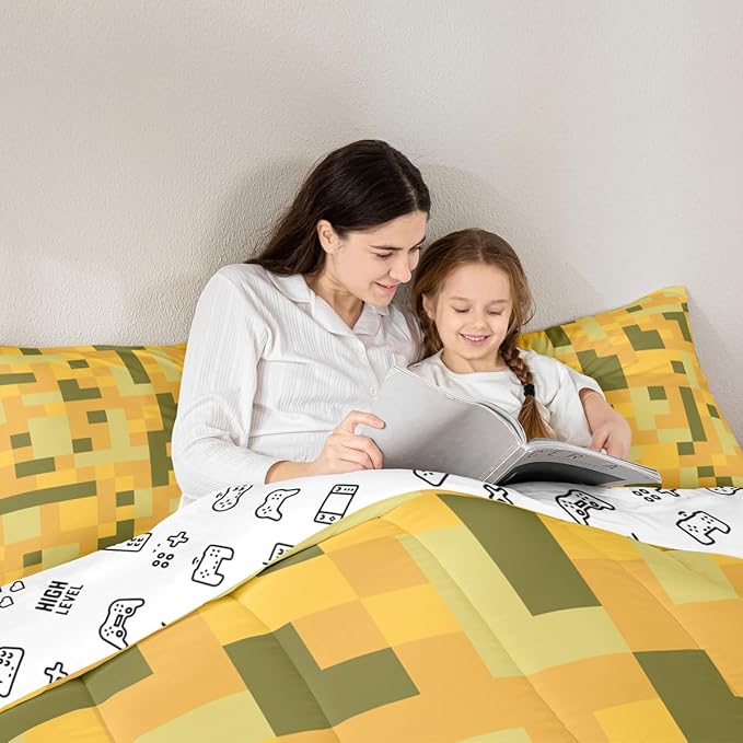 Pixelated Blocks Miners Kids Bedding Set Queen Size,Video Games Cartoon Gamepad Comforter Set，Army Camouflage Game Quilt Comforter,Yellow Green Bedroom Duvet Insert,2 Pillowcases