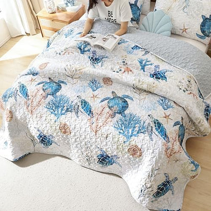 weigelia Coastal Quilt Twin Size, Sea Turtle Lightweight Summer Bedding