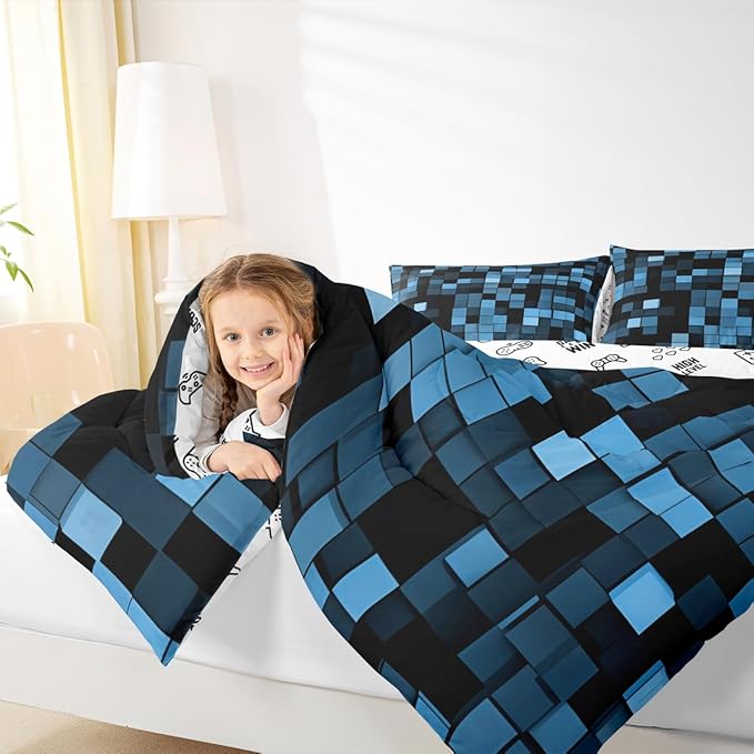 Pixelated Blocks Kids Bedding Set Queen Size,Patchwork Square Video Games Comforter Set，Geometric Patchwork Grid Quilt Comforter,Blue Bedroom Duvet Insert,2 Pillowcases