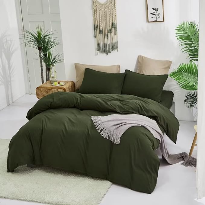 CLOTHKNOW Dark Green California King Comforter Set Green Bedding Comforter Sets Soft Hunter Green Comforter with 2 x Pillow Cases