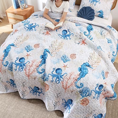 weigelia Coastal Quilt Queen Size, Seahorse Lightweight Summer Bedding