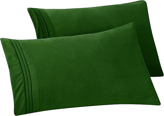 Elegant Comfort Solid Pillowcases 1500 Premium Hotel Quality Microfiber - Smooth Weave, Wrinkle and Stain Resistant, Easy Slip-On, 2-Piece Set, Standard/Queen Pillowcase, Hunter Green