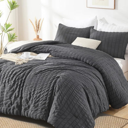 AveLom Seersucker Oversized King Comforter Set Grey (120x98 In), 3 Pieces - 100% Soft Washed Microfiber Lightweight Comforter with 2 Pillowcases, All Season Down Alternative Comforter Set for King Bed