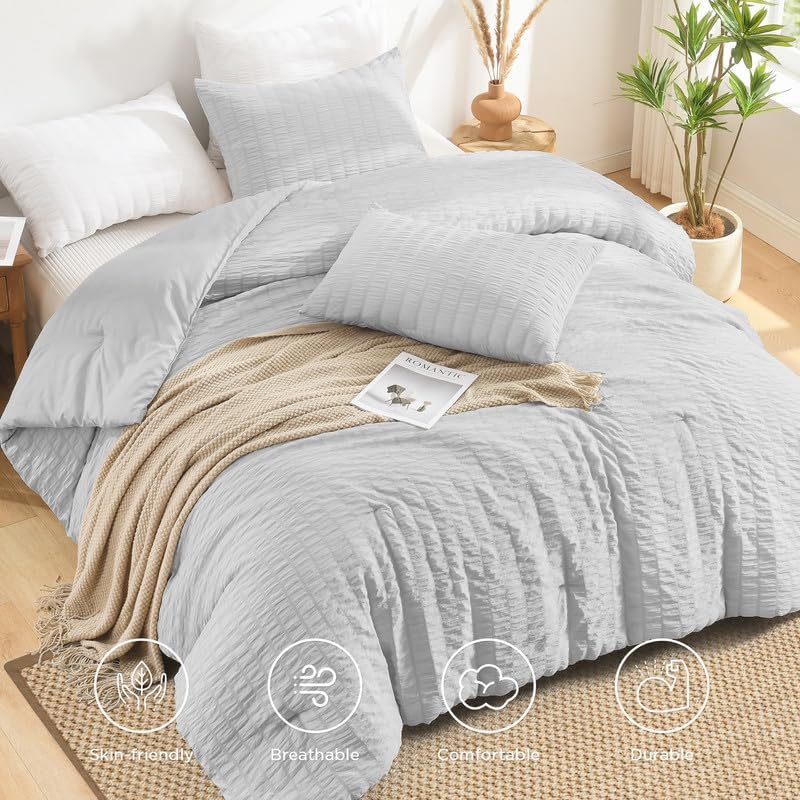 AveLom Light Gray Seersucker California King Comforter Set (104x96 inches), 3 Pieces-100% Soft Washed Microfiber Lightweight Comforter with 2 Pillowcases, All Season Down Alternative Bedding Set