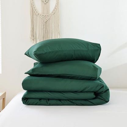 ROSGONIA Queen Comforter Set Emerald Green, 3pcs (1 Boho Dark Forest Green Comforter & 2 Pillowcases), All Season Blanket Lightweight Bedspreads Quilt