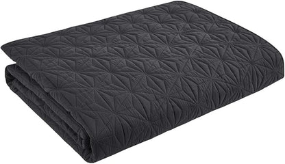 VCNY Home Grey Quilt Set for Queen Bed, 3-Piece Bedspread Coverlet and Shams, Soft Bedding Comforter Alternative for All Seasons (Kaleidoscope, Full/Queen)