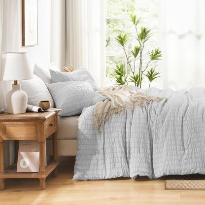 AveLom Light Gray Seersucker California King Comforter Set (104x96 inches), 3 Pieces-100% Soft Washed Microfiber Lightweight Comforter with 2 Pillowcases, All Season Down Alternative Bedding Set