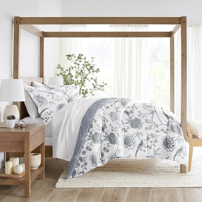 LINENS & HUTCH Comforter Set Patterned Microfiber All Season Down-Alternative Ultra Soft Bedding in Molly Botanicals - King/Cal-King Molly Botanicals Light Blue