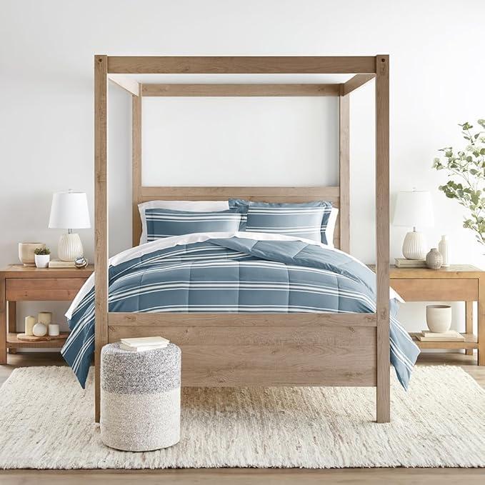 LINENS & HUTCH Comforter Set Patterned Microfiber All Season Down-Alternative Ultra Soft Bedding in Soft Stripe - Twin/TwinXL Soft Stripe Light Blue
