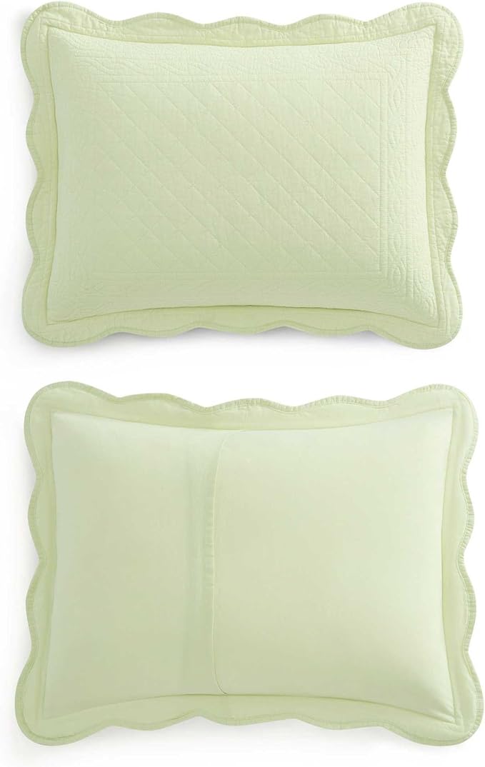 Martha Stewart - King Size Quilt Set, Soft & Breathable Cotton Percale Quilted Bedding with Matching Pillowcases, Scalloped Edge Bed Set, Vintage Scallop Green