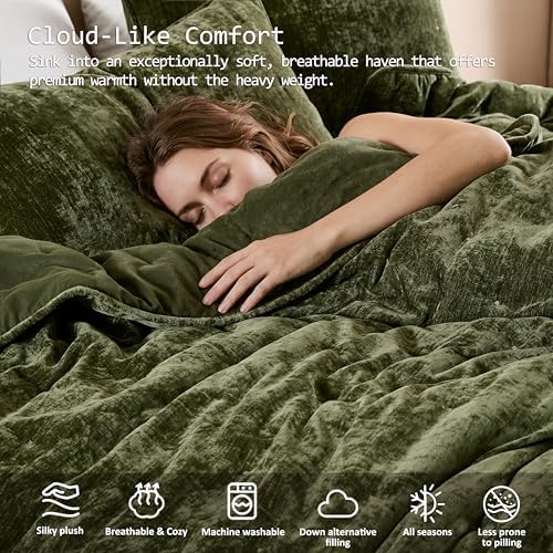 WDCOZY Cloud Soft King Size Quilt Set, Dark Olive Green Chenille Velvet