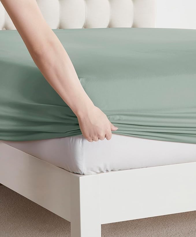 Clara Clark Bed Sheets, Premier 1800 Series Bed Sheet Set, Deep Pocket, Wrinkle, Fade, Stain Resistant, Luxury Soft Bedding Sheets & Pillowcases, King, Ice Green