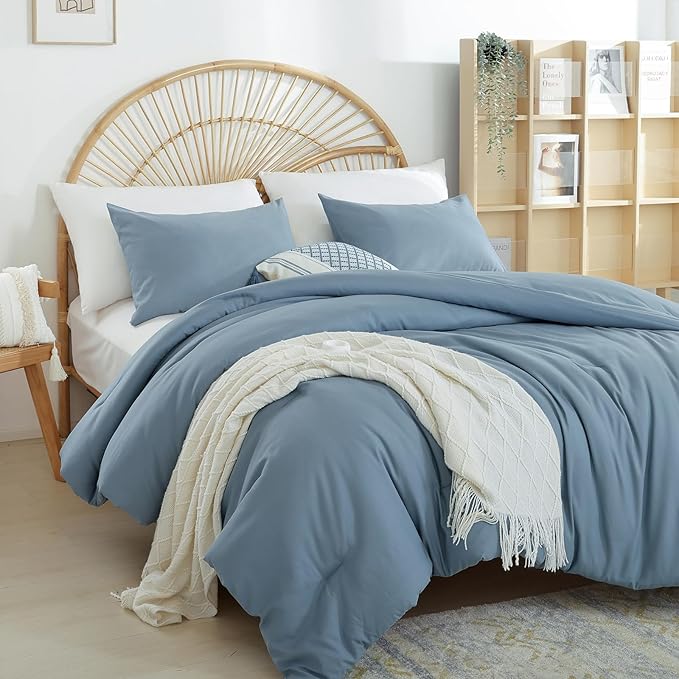 weigelia Dusty Blue Comforter Set King Size - 3 Pieces Lightweight Solid Grayish Blue Bedding Comforter Set - All Season Fluffy Microfiber Bed Set (1 Comforter, 2 Pillowcases)