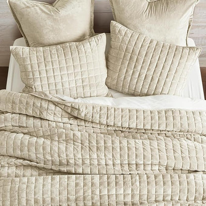 RECYCO Luxury Velvet Quilt Twin/Twin XL Size Bedding Set, Ultra Soft Velvet Comforter Set, Lightweight Quilted Channel Box Stitch Oversized Bedspread Coverlet for All Season, with 1 Sham, Beige