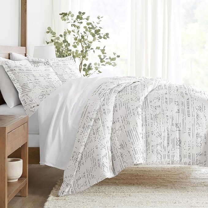 LINENS & HUTCH Comforter Set Patterned Microfiber All Season Down-Alternative Ultra Soft Bedding in Distressed Field - Twin/TwinXL Distressed Field Light Gray