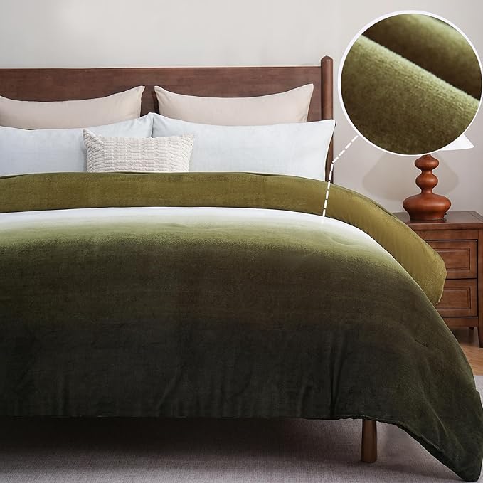 Bedbay Ombre Green Plush Fleece Comforter Set Queen Ultra Soft Velvety Bedding for Winter Thick Warm Cozy Gradient Quilt Set 3 Pcs All Season Fluffy Velvet Queen Bed Set with 2 Pillowcases