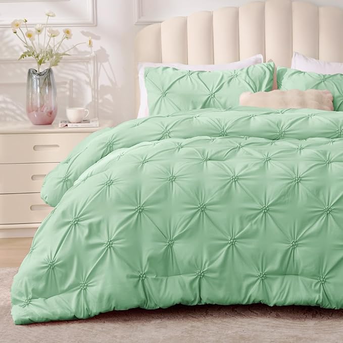 BEDELITE Sage Green King Size Comforter Set - 3 Pieces Boho Pintuck Bedding Comforter Sets, Lightweight Soft & Warm King Bedding Set with 2 Pillowcases for All Season