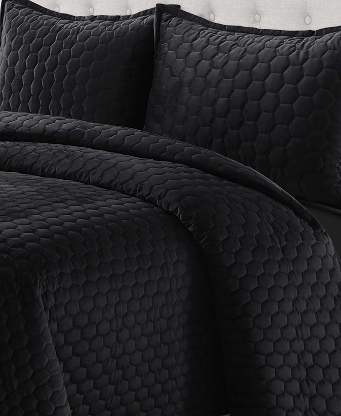 Tribeca Living Lugano Oversized Velvet Quilt Set - All Season, Extra Large, 2 Piece Twin Size Comforter Set with 1 Pillow Sham in Black Honeycomb Pattern 260GSM