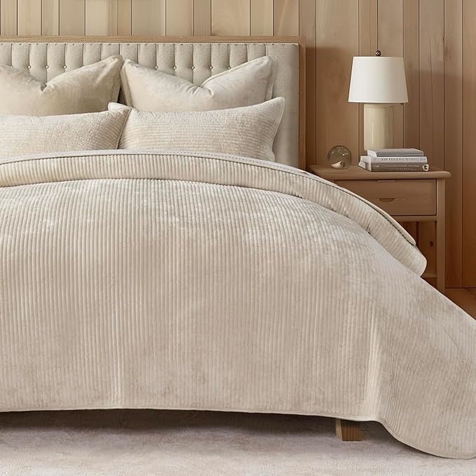 EVERGRACE Velvet Quilt Set King Size, Luxurious Soft Quilted Bedding Sets, Lightweight Velvet Comforter for All Season, Striped Channel Bedspread Coverlet with 2 Shams, 104" x 92", Light Sand