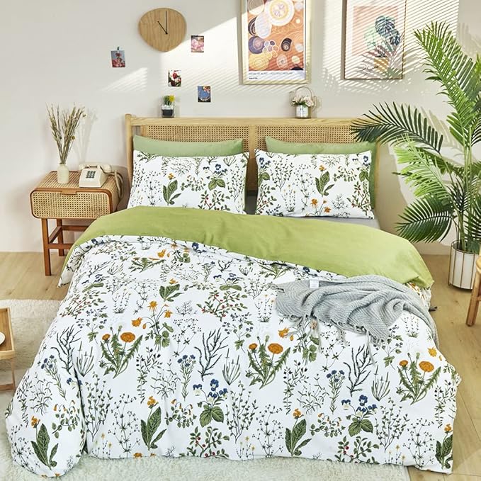 CLOTHKNOW Green White Floral King Size Comforter Set 3Pcs Farmhouse Bedding Sets Boho Flowers Botanical Comforters with 2 x Pillowcases