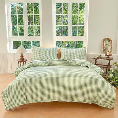 Sage Green Gingham King Quilt Set, Soft Pre-washed Microfiber Green Plaid King Bedspread, Lightweight Checked Summer Quilt, Grid Bedding Coverlets for All Seasons (Includes 1 Quilt, 2 Pillow Shams)