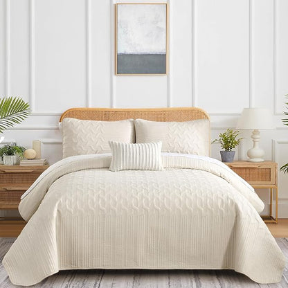 Yiran Beige Quilt Set Queen Size Lightweight Bedspread Ultrasonic Wave Pattern Soft Microfiber Coverlet for All Season Modern Style 3 Piece Bed Cover Sets with 2 Pillow Shams (96"x90")