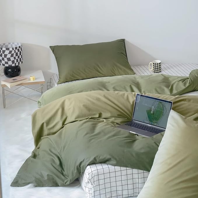 CLOTHKNOW Green White Queen Comforter Set Gradient Green Bedding Comforter Sets Soft Comforter with 2 x Pillow Cases