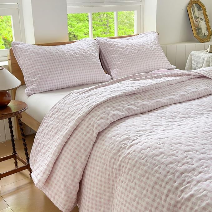 NSNLGSGC Pink Gingham King Quilt Set, Soft Pre-Washed Microfiber Pink Plaid King Bedspread, Lightweight Checked Summer Quilt, Grid Bedding Coverlets for All Seasons