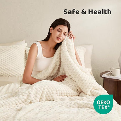 Petrichor Fluffy Twin Comforter Set - Ultra-Soft Cream White Flannel Thick Comforter for Queen Bed, Luxury Warm Bedding Set for Winter & Fall, Cozy Fuzzy Bed Set 2 Pieces (1 Comforter & 1 Pillowcase)