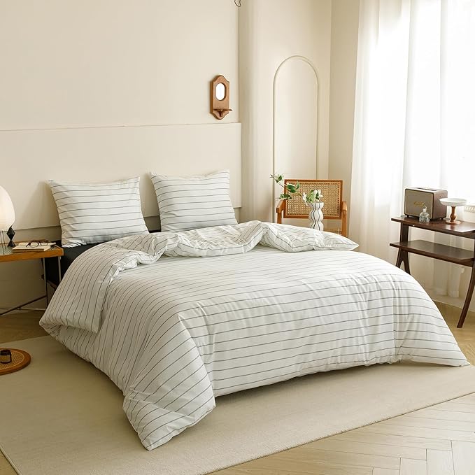 KAREVER White Black Stripes Comforter Cal King Striped Bedding Set 3 PCs Comforter Set California King Size Comforter (104x96 Inches) with 2 Pillowcases (26x36 inches)