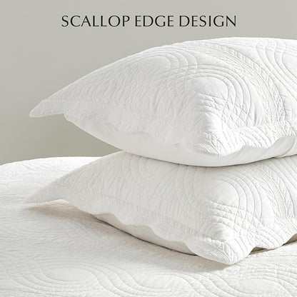 EVERGRACE 100% Cotton Scallop Quilt Set, King Size 3 Piece Set – Lightweight Bedspread with 2 Shams, Soft Prewashed Coastal Bedding Coverlet for Cozy and Elegant Bedding, Bright White