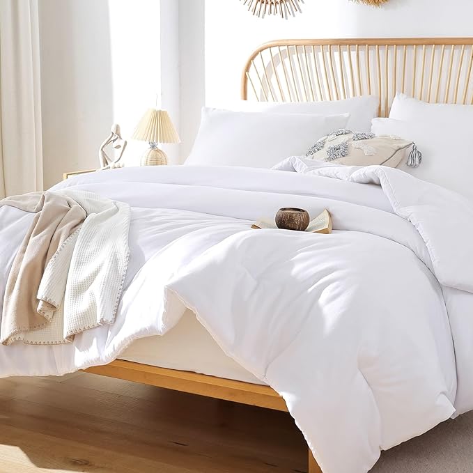 ROSGONIA Oversized King Comforter 128x120, 3pcs Super King Plus (1 White Comforter & 2 Pillowcases) Lightweight Oversized Bedding Set Blanket