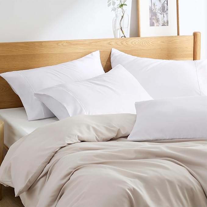 Bedsure Pillow Cases Standard Size Set of 4 - White Brushed Microfiber Pillowcases 4 Pack, Super Soft and Cozy Pillow Case Covers with Envelope Closure for Kids, Wrinkle, Fade Resistant, 20x26 Inches