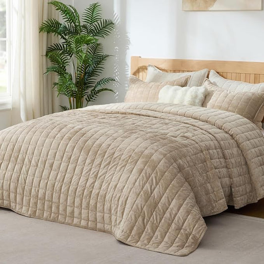BEDELITE Velvet Quilt Set Queen Size - Luxury Velvet Comforter Bedding Set 3 Pieces, Lightweight Soft Cozy Taupe Oversized Bedspread Coverlet for All Seasons with 2 Pillow Shams