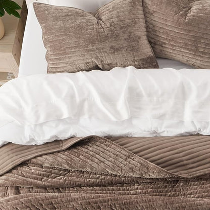 EVERGRACE Velvet Quilt Set King Size, Luxurious Soft Striped Channel Bedding Set, Lightweight Velvet Comforter for All Season, Oversized Bedspread Coverlet with 2 Matching Shams, Mocha Brown