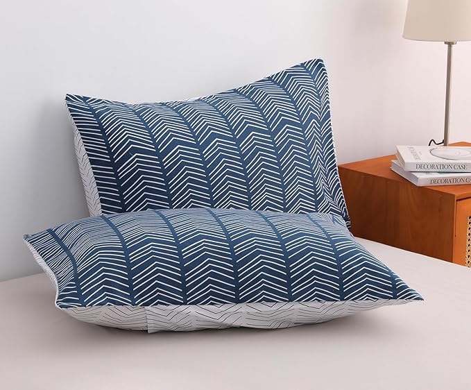 SLEEPBELLA Navy and White Duvet Cover Set, 100% Cotton Bedding, Chevron Geometric Pattern, with Button Closure (3pcs, Twin Size)