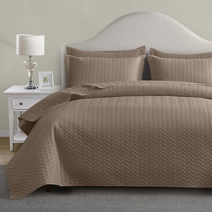 Maple&Stone Quilt Set King Size, Brown Lightweight Bedspread Ultrasonic Chevron Pattern Light Coverlet for All Season Comforter Bedding Decor - 3 Piece King Bed Cover Sets