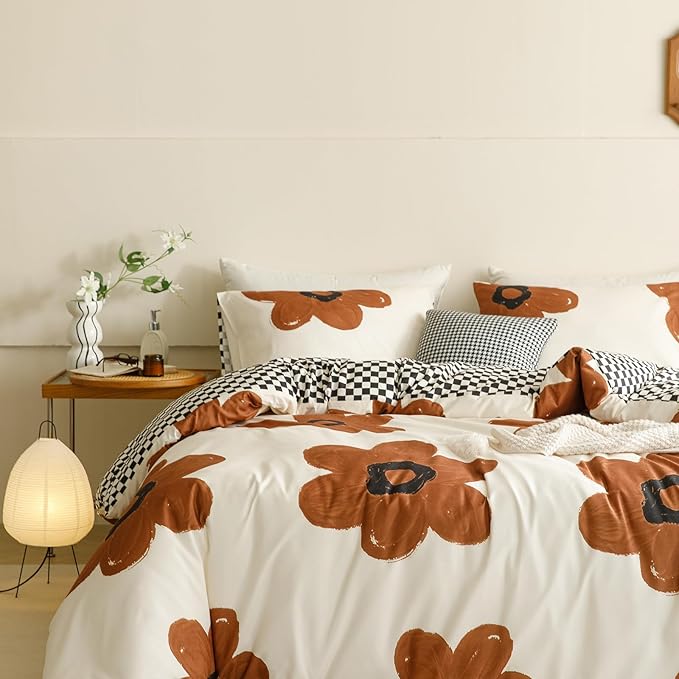 KAREVER Pumpkin Floral Comforter Queen White with Pumpkin Flower Bedding Set 3 PCs Comforter Set Queen Size Comforter (90x90 Inches) with 2 Pillowcases (26x26 inches)