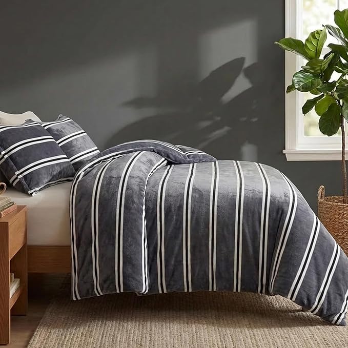 Bedbay Grey Striped Bedding Comforter Set Queen Size Luxury Velvet Fleece Comforter Set 3 Pcs Fluffy Plush Flannel Bedding Set Cozy Reversible Fleece Soft Warm Shaggy Faux Fur Bed Set All Season