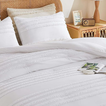 BEDELITE Boho Comforter Set Queen Size, White Tufted Striped Bed Set 3 Pieces, Soft Vintage Farmhouse Comforter for All Seasons, Boho Home Decor,Fluffy Jacquard Bedding with 2 Pillow Shams