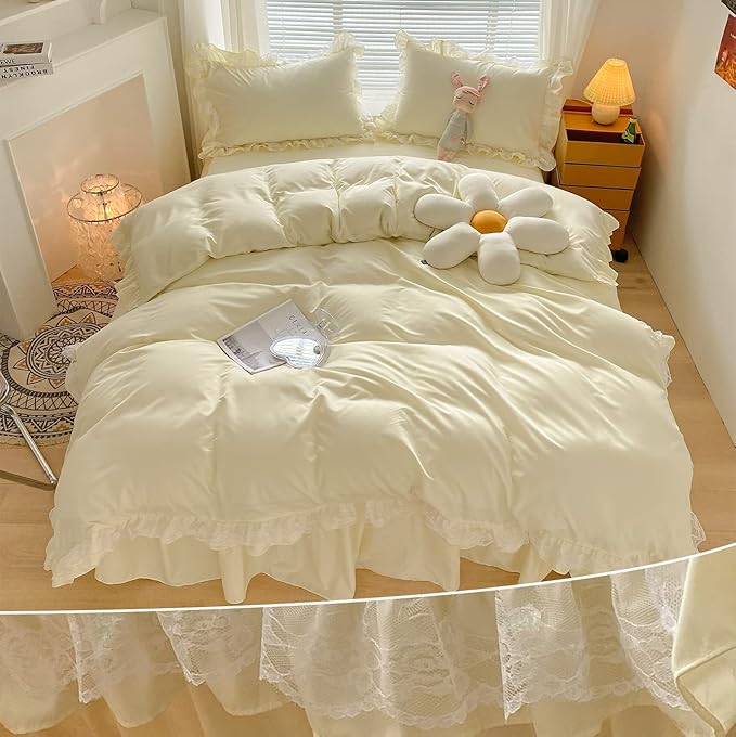 MOOWOO Chic Ruffle Lace Polyester Duvet Cover Set -Girl Yellow Bedding-3 Piece Queen Duvet Cover with Zipper Closure -Ultra Soft and Light Weight(Light Yellow, Queen)