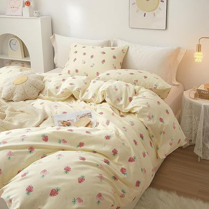 HighBuy Queen Comforter Set for Girls Kids Strawberry Bedding Sets Beige Kawaii Comforter Bed Set for Teens Boys,3 Piece Bedding Comforter Set,1 Queen Comforter,2 Pillowcases
