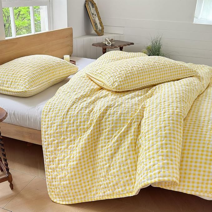 Yellow Gingham King Quilt Set, Soft Pre-washed Microfiber Yellow Plaid King Bedspread, Lightweight Checked Summer Quilt, Grid Bedding Coverlets for All Seasons (Includes 1 Quilt, 2 Pillow Shams)